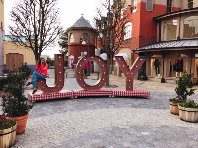 Shopping at Maasmechelen Village